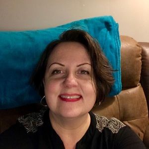 Meet your Posher, Lea